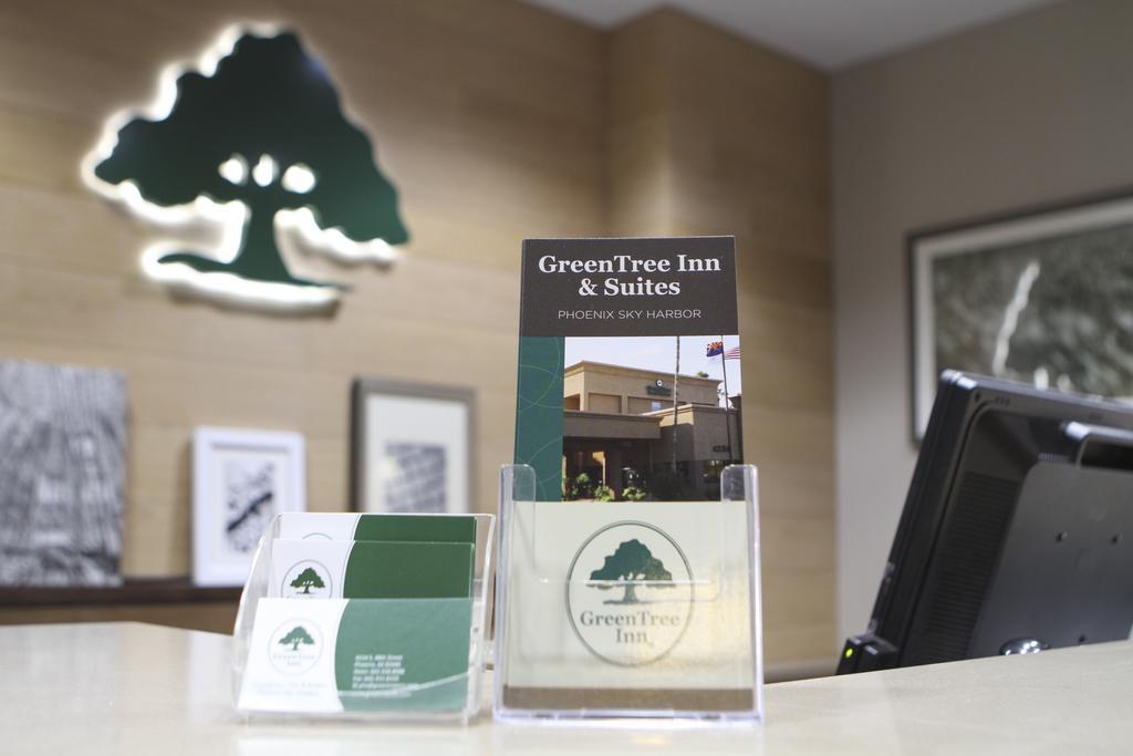 Greentree Inn & Suites Phoenix Sky Harbor Eksteriør billede