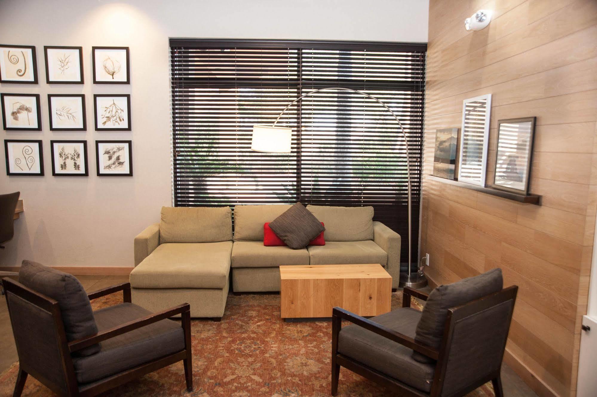 Greentree Inn & Suites Phoenix Sky Harbor Eksteriør billede