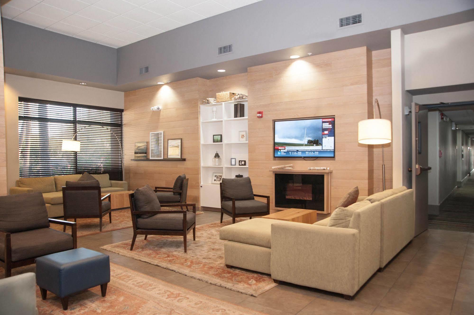 Greentree Inn & Suites Phoenix Sky Harbor Eksteriør billede